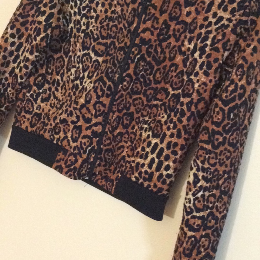 Animal Print Jacket - Picture 2 of 8